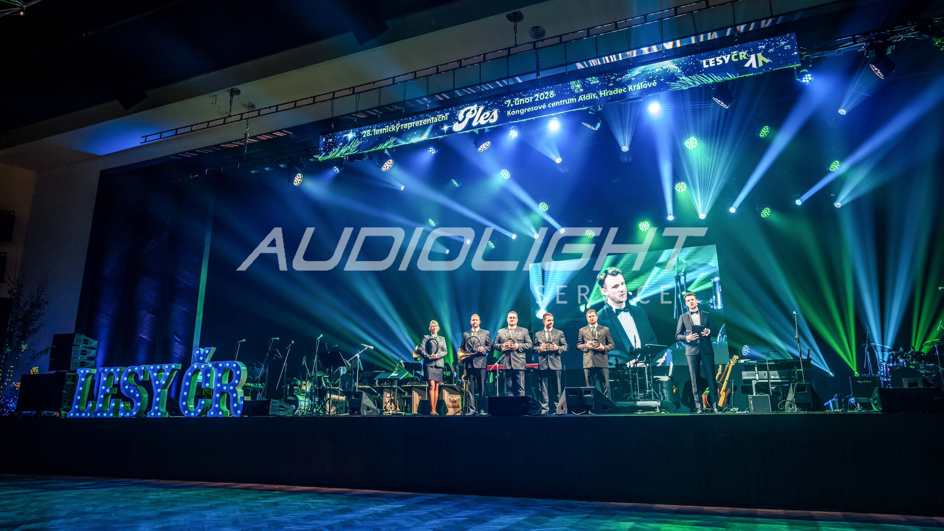 barevné svícení na přání klienta